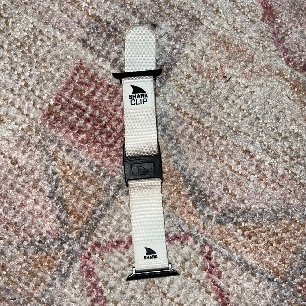 Shark clip Apple Watch band